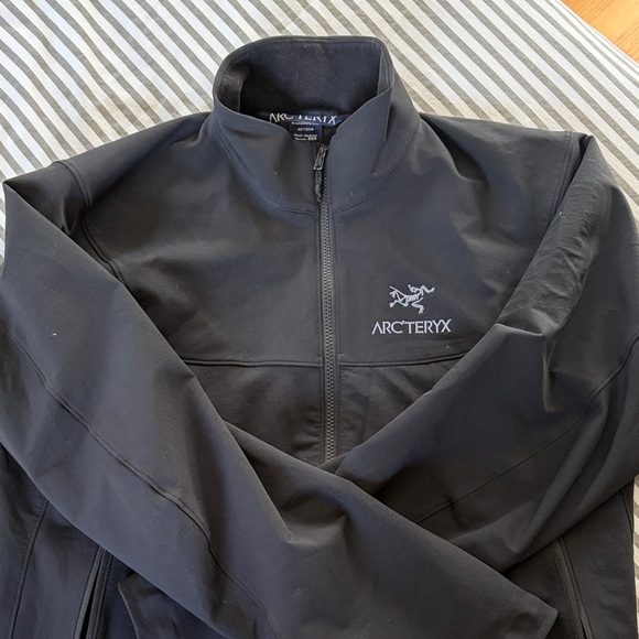 Arc'teryx Other - Arc'teryx Black Men's Softshell Performance Jacket